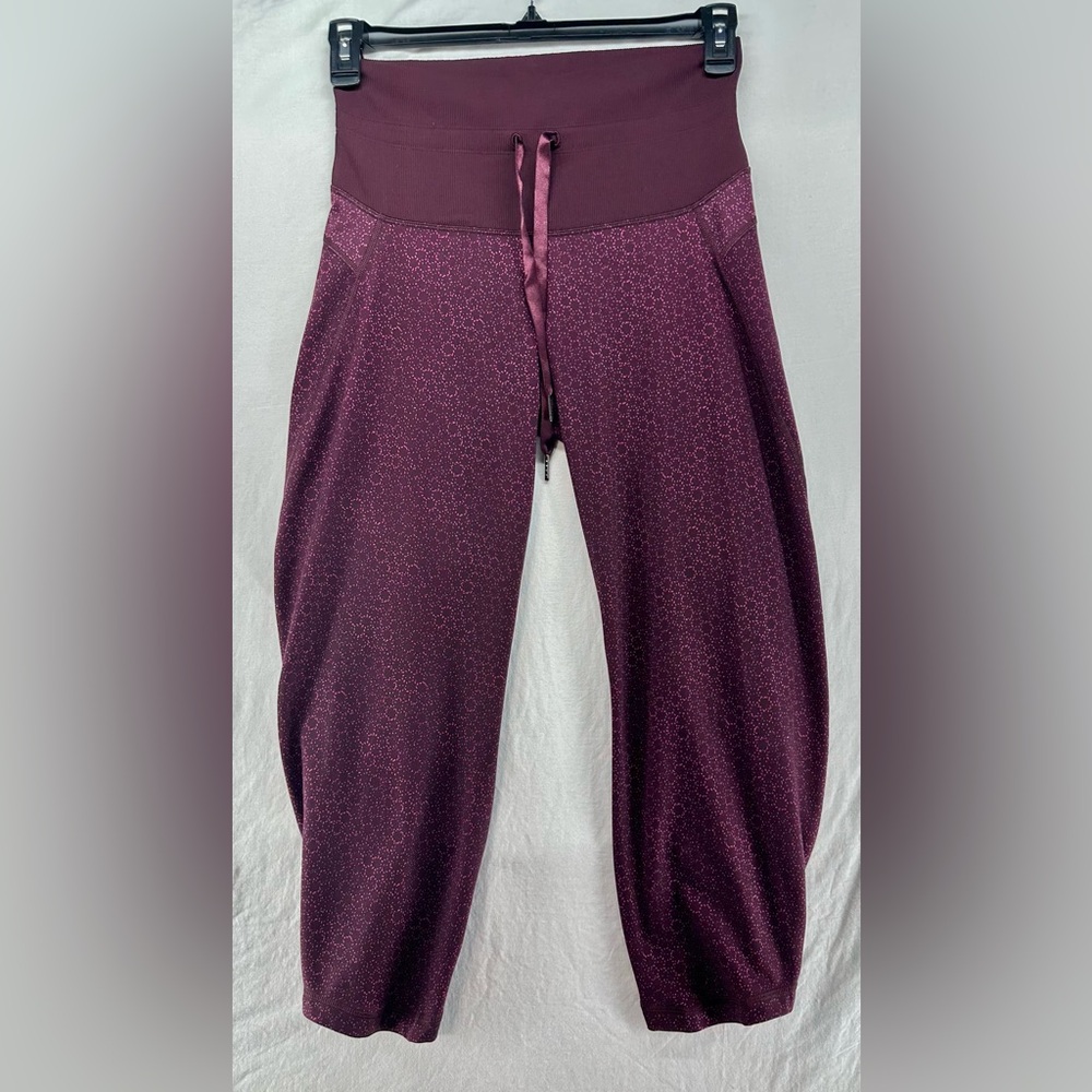 Lululemon Leggings Women 4 or 6 Shake It Out Crop Star Pixel Raspberry Gym Yoga